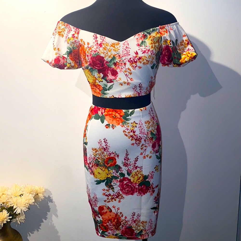 2 piece skirt set with puffy sleeves